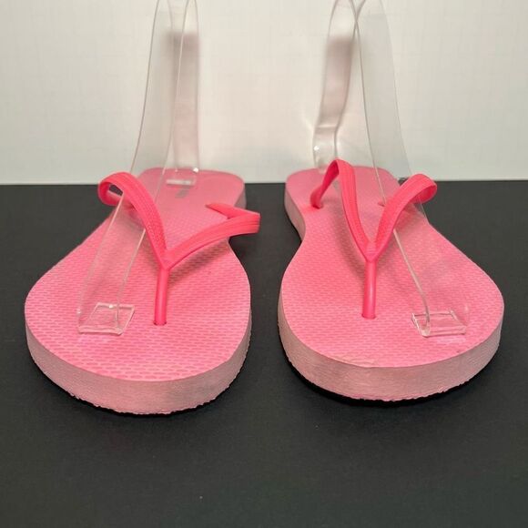 Womens OLD NAVY Classic Pink Flip Flop Sandals / Size 8 - Picture 2 of 8